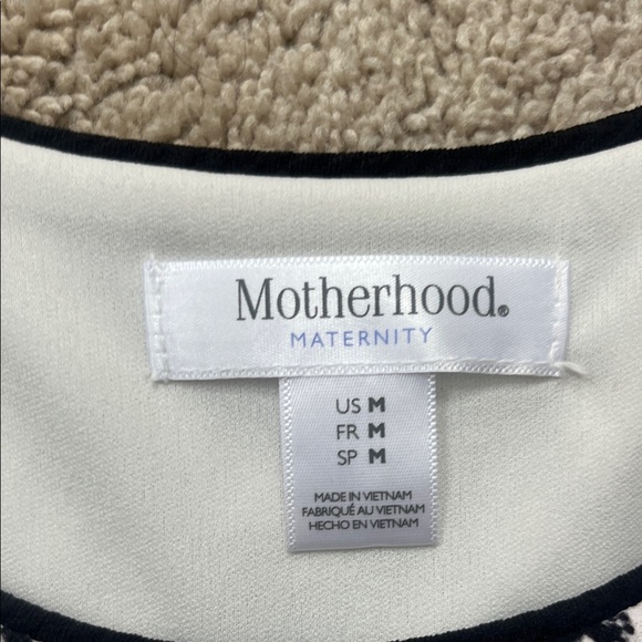 Motherhood Maternity Black and White Dress with thin belt over baby bump - Picture 3 of 4